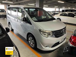 2014 Nissan Serena - Thumbnail