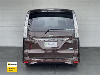 2015 Nissan Serena - Thumbnail