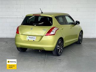 2015 Suzuki Swift - Thumbnail