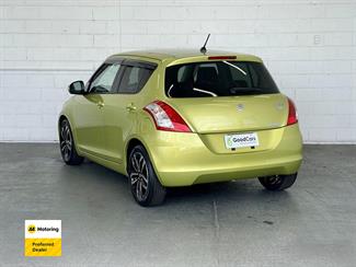 2015 Suzuki Swift - Thumbnail