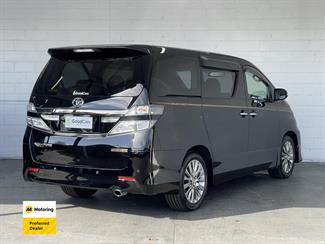 2013 Toyota Vellfire - Thumbnail