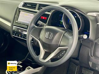 2015 Honda FIT - Thumbnail