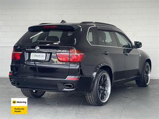 2011 BMW X5 - Thumbnail