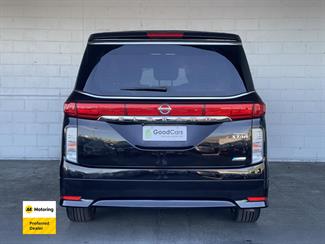 2012 Nissan Elgrand - Thumbnail