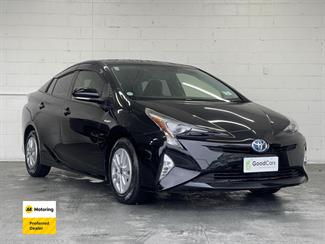 2016 Toyota PRIUS - Thumbnail