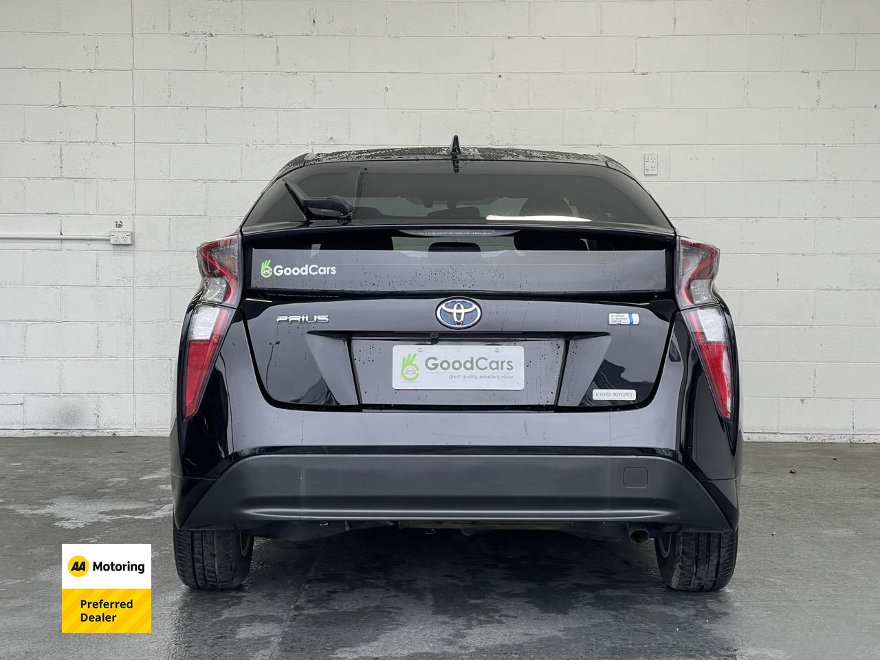 2016 Toyota PRIUS