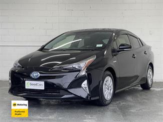 2016 Toyota PRIUS - Thumbnail