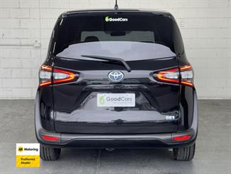 2015 Toyota Sienta - Thumbnail