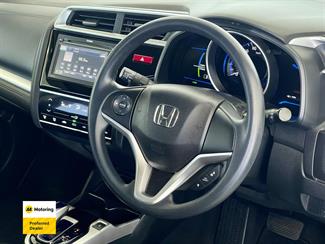 2015 Honda FIT - Thumbnail