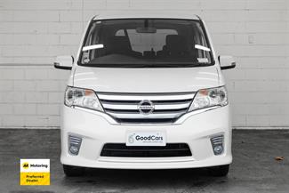 2013 Nissan Serena - Thumbnail