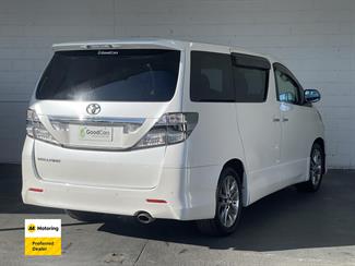 2011 Toyota Vellfire - Thumbnail