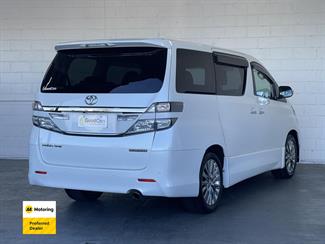 2014 Toyota Vellfire - Thumbnail