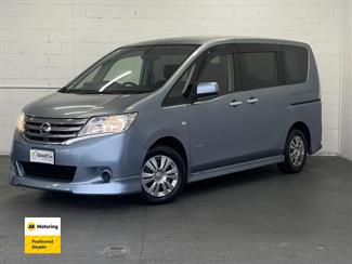 2013 Nissan Serena - Thumbnail