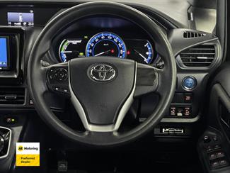 2014 Toyota VOXY - Thumbnail