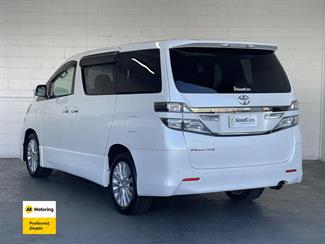 2012 Toyota Vellfire - Thumbnail