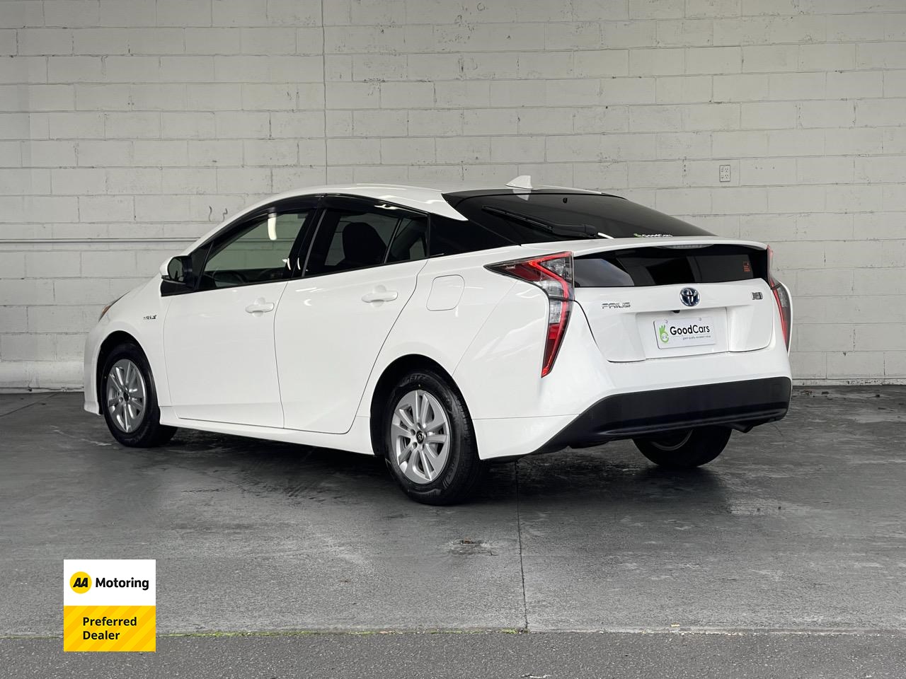 2017 Toyota PRIUS