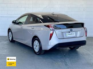 2018 Toyota PRIUS - Thumbnail